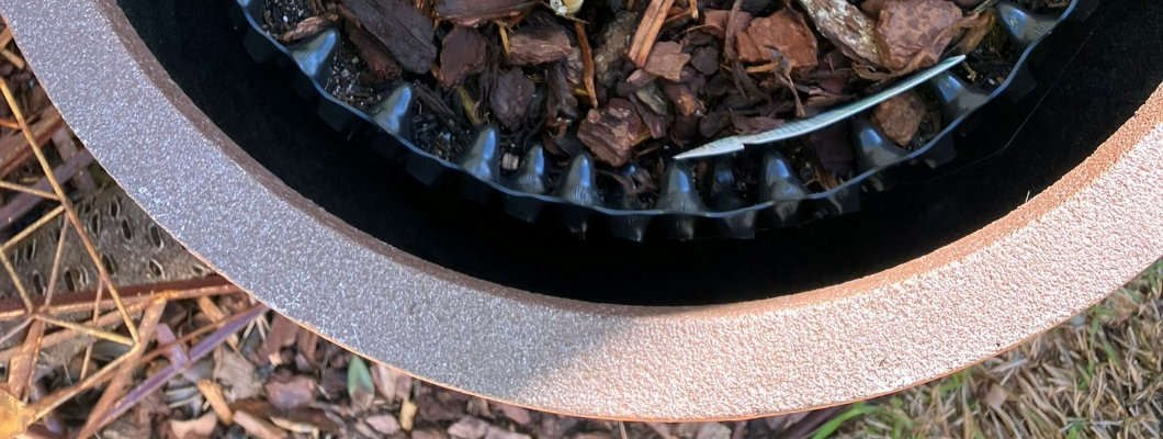 Using Decorative Pots With Air-Pot Containers