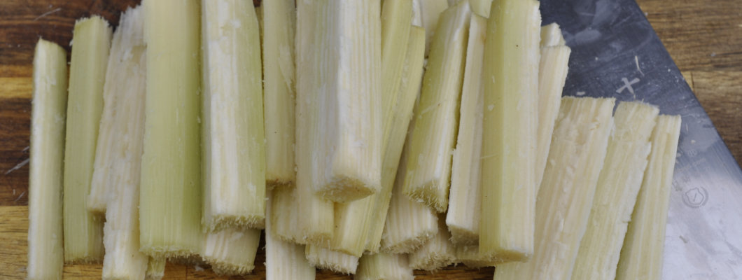How to Prepare Homegrown Sugarcane For Chewing